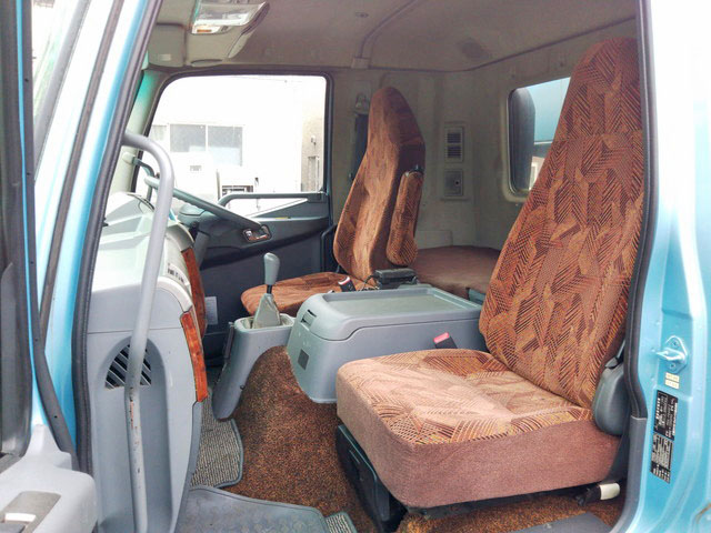 三菱ふそうファイタークレーン5段増トン（6t・8t）[写真32]