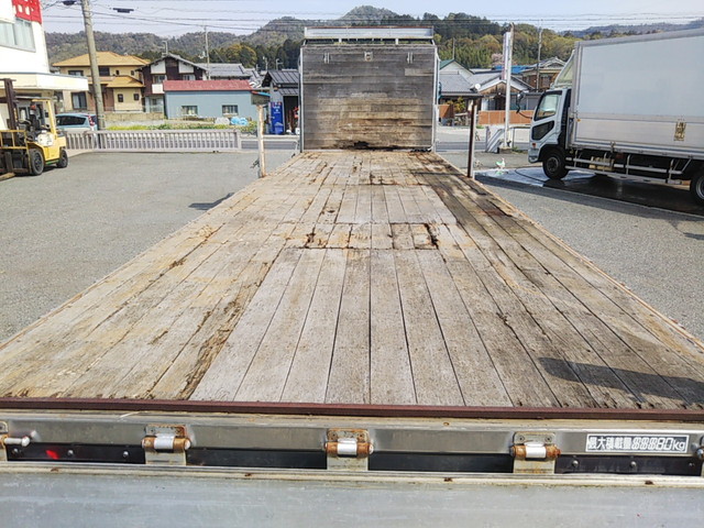 UDトラックスクオンアルミブロック大型（10t）[写真13]