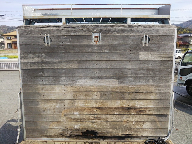 UDトラックスクオンアルミブロック大型（10t）[写真14]