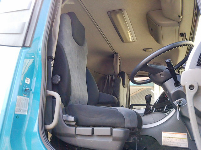 UDトラックスクオンアルミブロック大型（10t）[写真27]