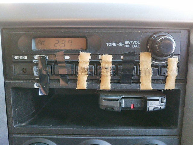 UDトラックスクオンアルミブロック大型（10t）[写真37]