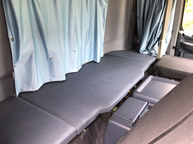 日野プロフィアセルフローダー大型（10t）[写真32]