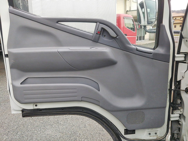 三菱ふそうキャンターミキサー車（コンクリートミキサー）小型（2t・3t）[写真26]