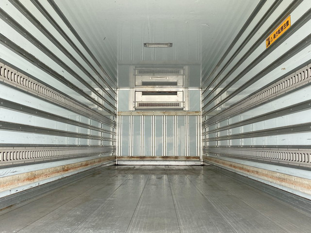 いすゞフォワード冷凍車（冷蔵車）中型（4t）[写真10]