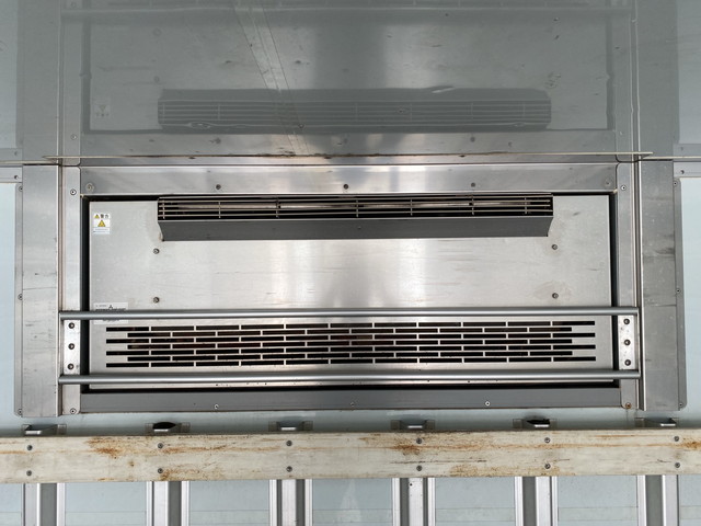 いすゞフォワード冷凍車（冷蔵車）中型（4t）[写真13]