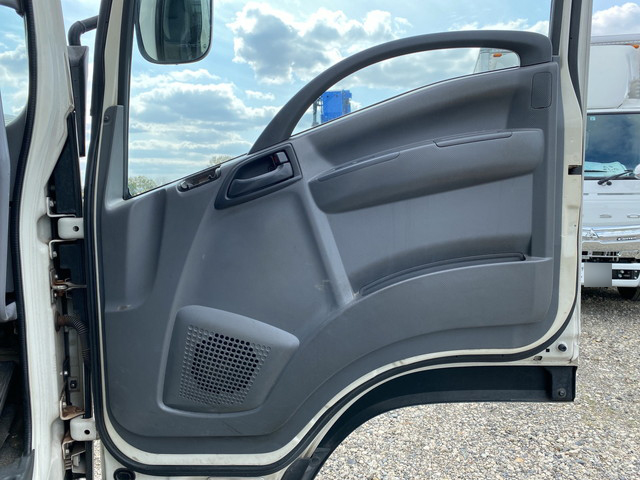 いすゞフォワード冷凍車（冷蔵車）中型（4t）[写真29]