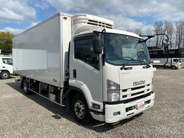 いすゞフォワード冷凍車（冷蔵車）中型（4t）[写真03]