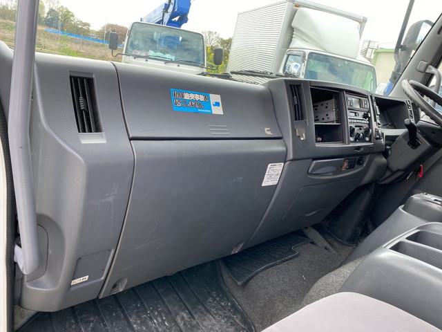 いすゞフォワード冷凍車（冷蔵車）中型（4t）[写真33]