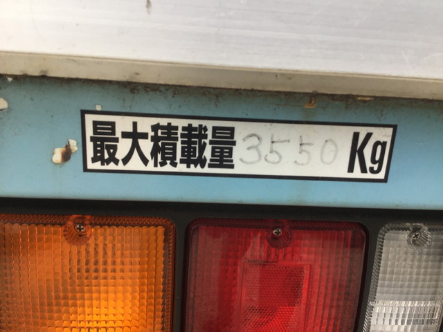 三菱ふそうキャンターユニック4段小型（2t・3t）[写真12]