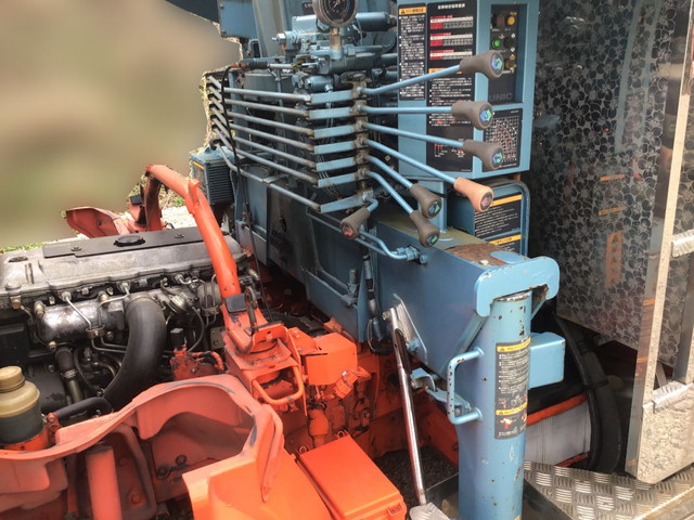三菱ふそうキャンターユニック4段小型（2t・3t）[写真13]
