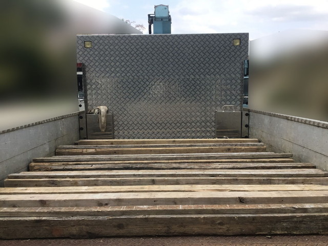 三菱ふそうキャンターユニック4段小型（2t・3t）[写真09]