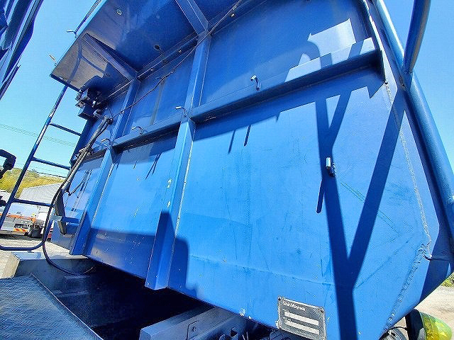 日野プロフィア深ダンプ（土砂禁ダンプ）大型（10t）[写真12]