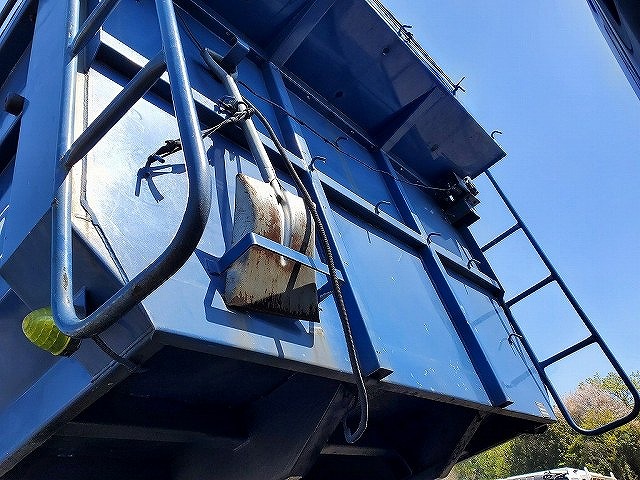 日野プロフィア深ダンプ（土砂禁ダンプ）大型（10t）[写真09]