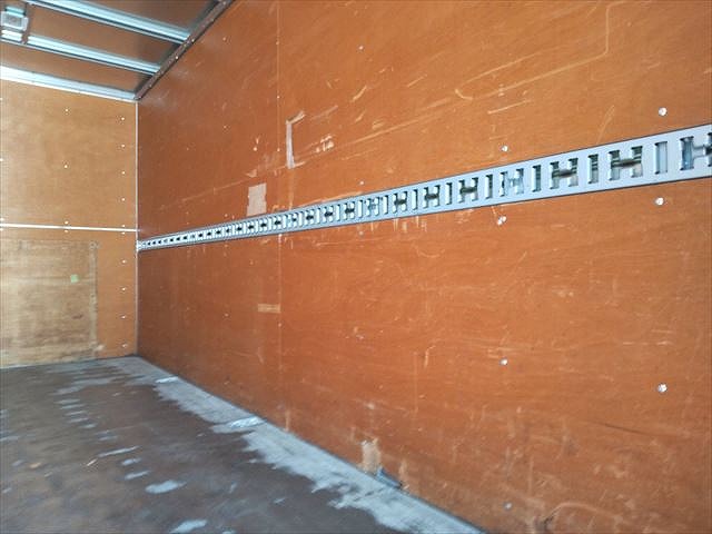 日野デュトロアルミバン小型（2t・3t）[写真17]