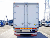 三菱ふそうファイターアルミウイング増トン（6t・8t）[写真06]