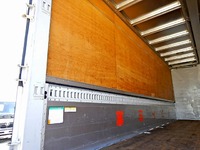 三菱ふそうファイターアルミウイング増トン（6t・8t）[写真09]