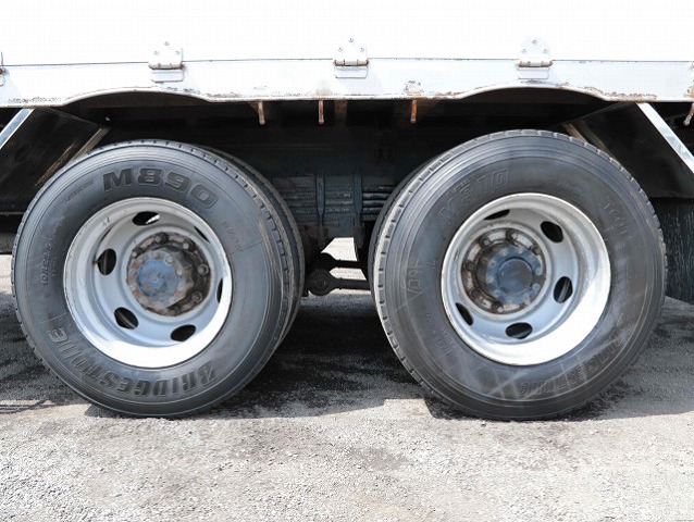 いすゞギガアルミブロック大型（10t）[写真14]