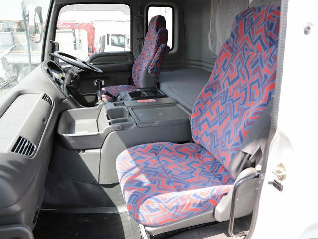 いすゞギガアルミブロック大型（10t）[写真16]