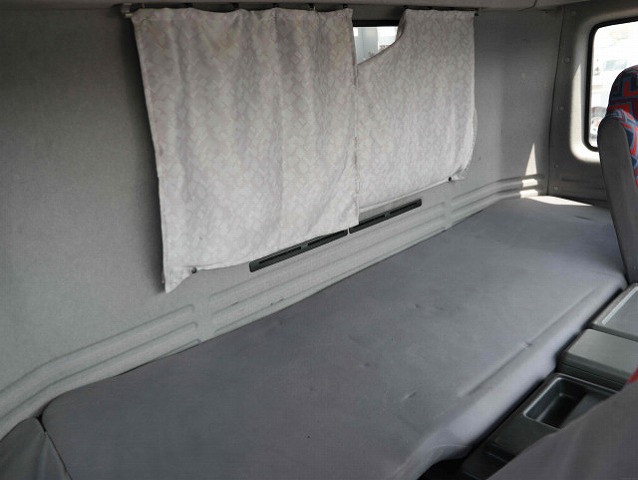 いすゞギガアルミブロック大型（10t）[写真17]