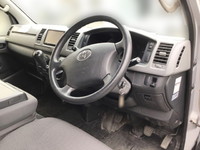 トヨタハイエースバン小型（2t・3t）[写真10]