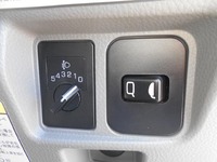 三菱ふそうキャンター平ボディ小型（2t・3t）[写真25]