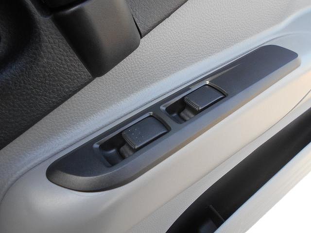 三菱ふそうキャンター平ボディ小型（2t・3t）[写真29]