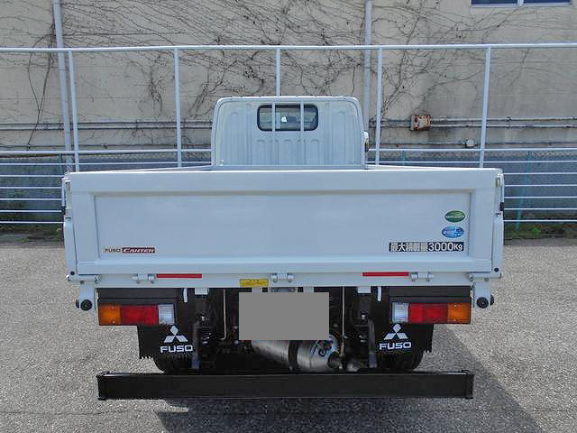 三菱ふそうキャンター平ボディ小型（2t・3t）[写真09]