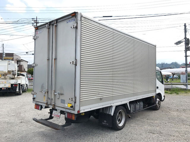 トヨタダイナアルミバン小型（2t・3t）[写真02]