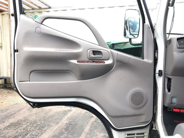 トヨタダイナアルミバン小型（2t・3t）[写真25]