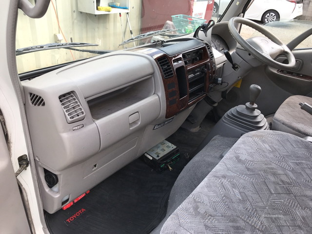トヨタダイナアルミバン小型（2t・3t）[写真30]