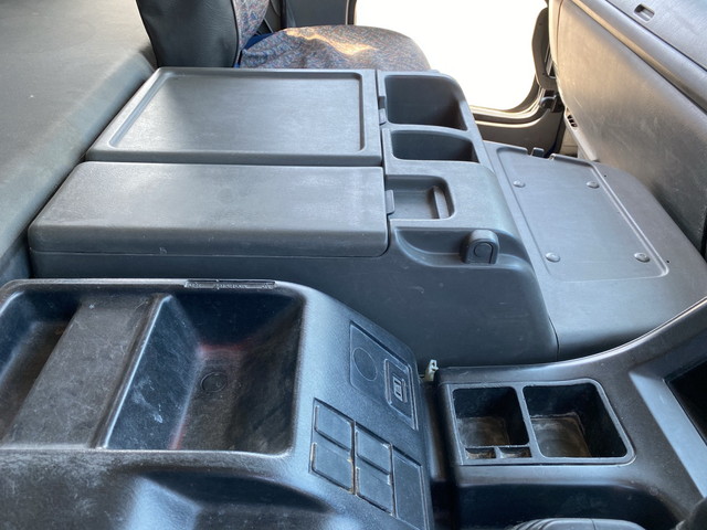 いすゞギガ深ダンプ（土砂禁ダンプ）大型（10t）[写真35]