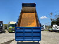 いすゞギガ深ダンプ（土砂禁ダンプ）大型（10t）[写真09]