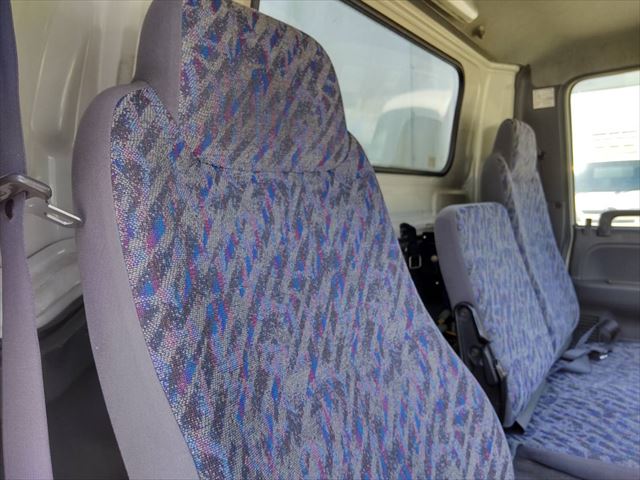 いすゞエルフ冷凍車（冷蔵車）小型（2t・3t）[写真21]