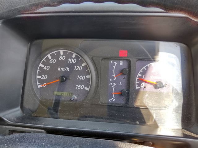 いすゞエルフ冷凍車（冷蔵車）小型（2t・3t）[写真26]