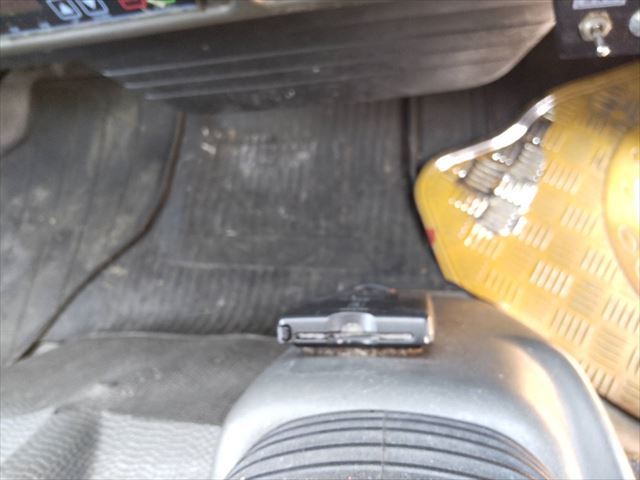 いすゞエルフ冷凍車（冷蔵車）小型（2t・3t）[写真33]