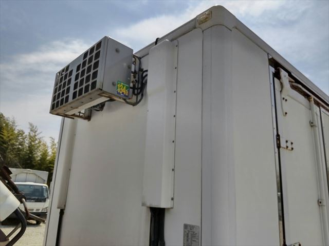 いすゞエルフ冷凍車（冷蔵車）小型（2t・3t）[写真34]