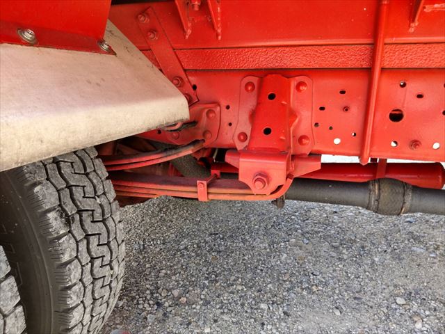 いすゞエルフ冷凍車（冷蔵車）小型（2t・3t）[写真08]