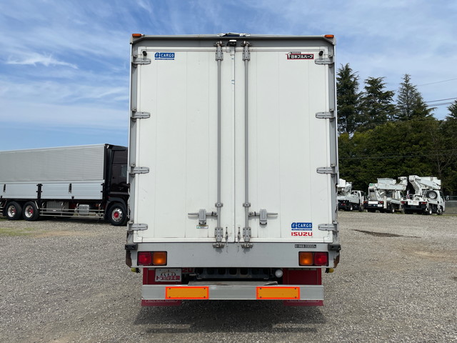 いすゞフォワードアルミウイング中型（4t）[写真11]