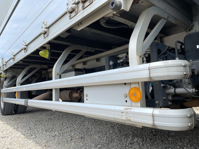 いすゞフォワードアルミウイング中型（4t）[写真15]