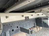 いすゞフォワードアルミウイング中型（4t）[写真18]