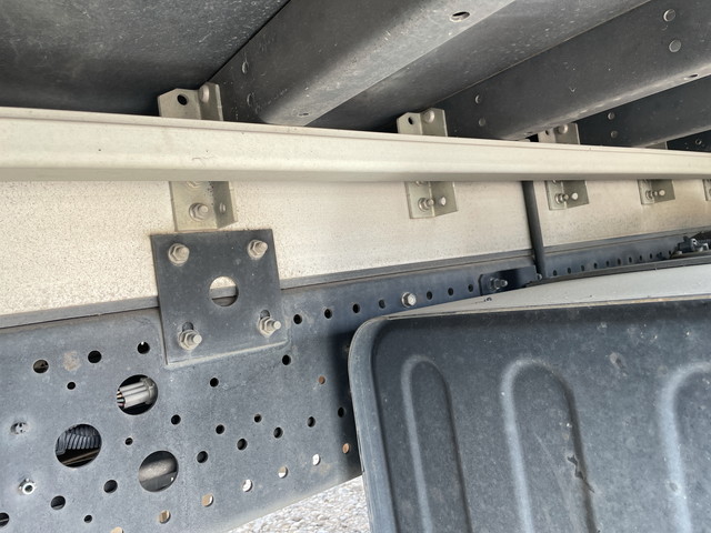 いすゞフォワードアルミウイング中型（4t）[写真19]