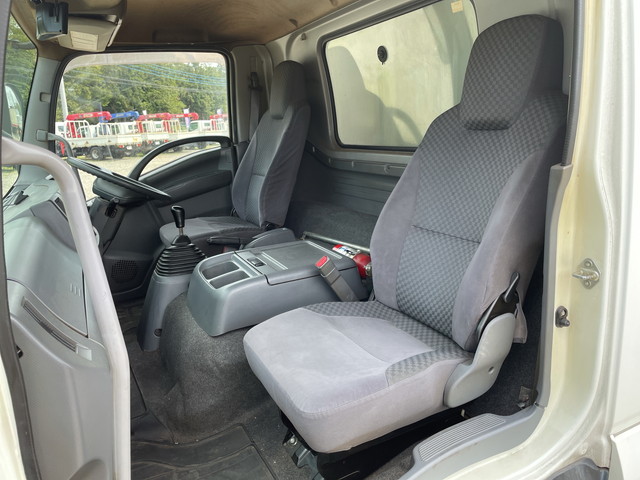 いすゞフォワードアルミウイング中型（4t）[写真31]