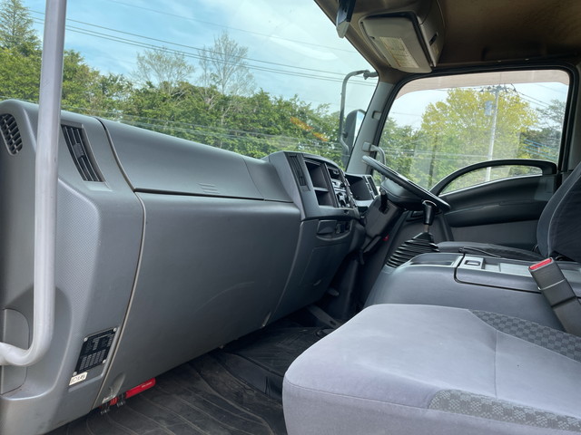 いすゞフォワードアルミウイング中型（4t）[写真32]