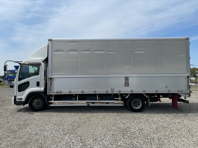 いすゞフォワードアルミウイング中型（4t）[写真05]