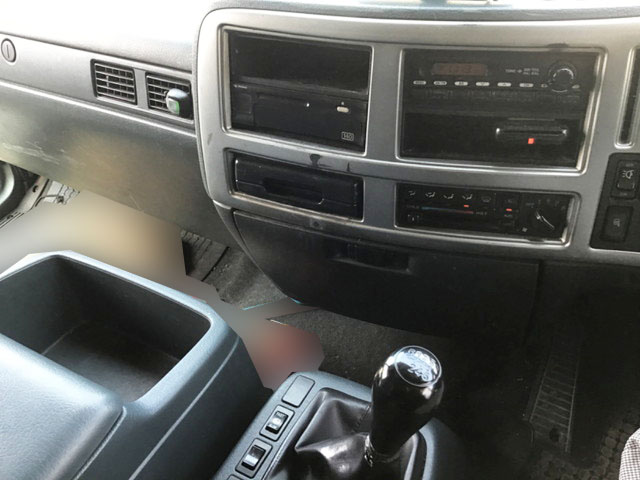 UDトラックスコンドルアルミバン中型（4t）[写真14]