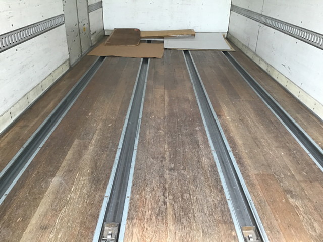 UDトラックスコンドルアルミバン中型（4t）[写真05]