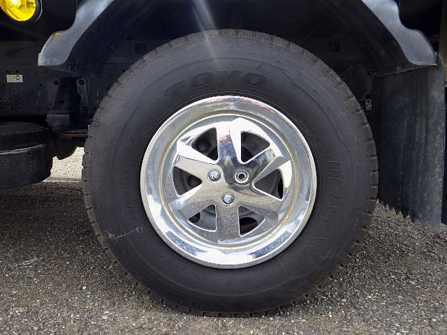 いすゞエルフ平ボディ小型（2t・3t）[写真15]