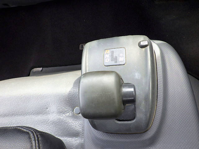 いすゞエルフ平ボディ小型（2t・3t）[写真27]