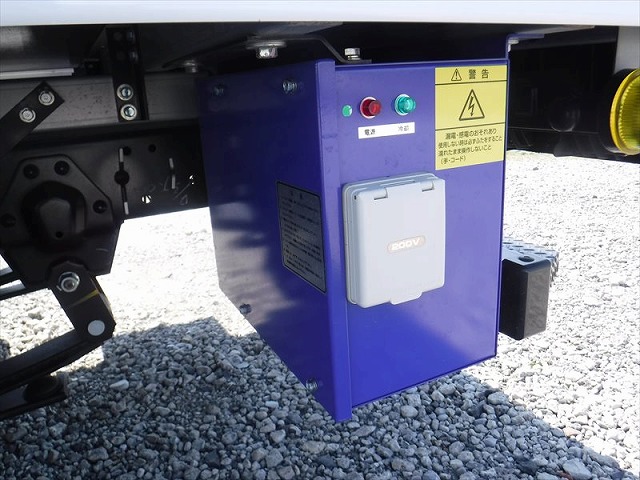 いすゞエルフ冷凍車（冷蔵車）小型（2t・3t）[写真15]