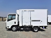 いすゞエルフ冷凍車（冷蔵車）小型（2t・3t）[写真06]